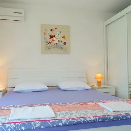 Apartment Ivo *